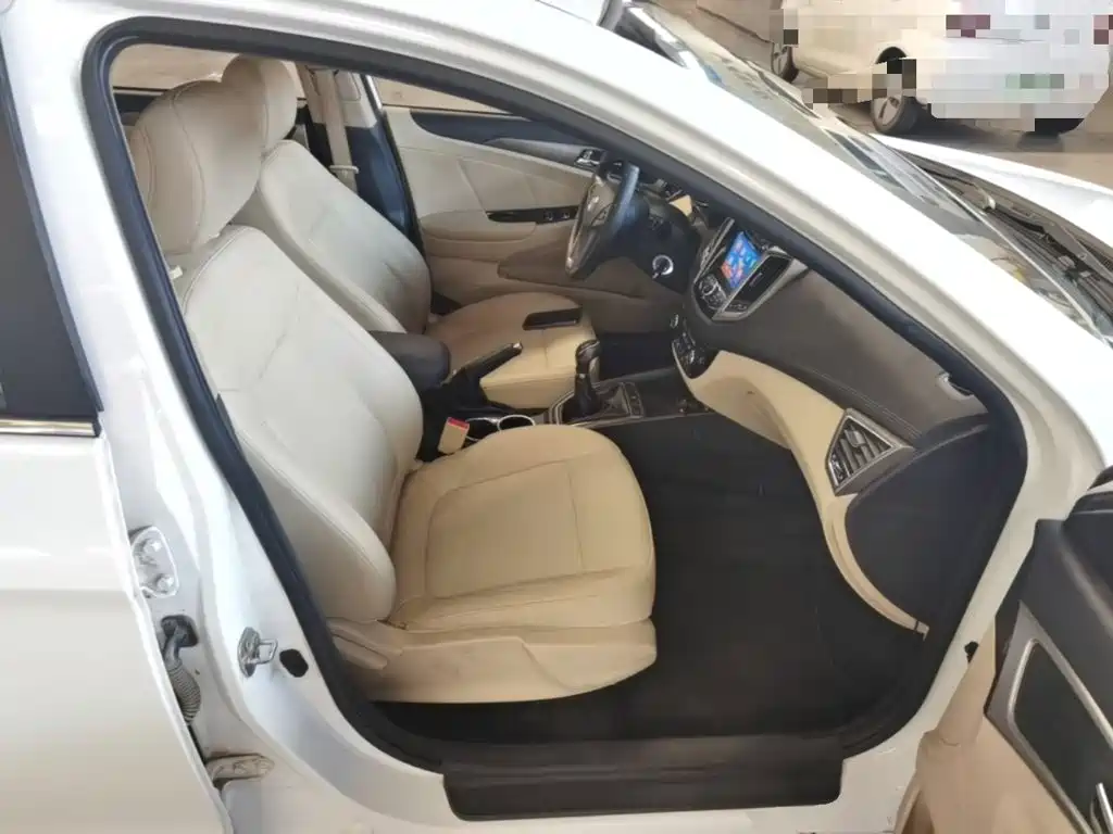 Changan Eado — миниатюра 25