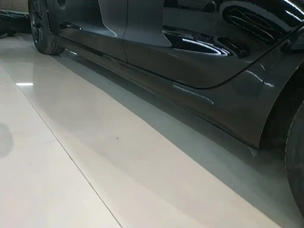 Tesla Model 3 — миниатюра 22
