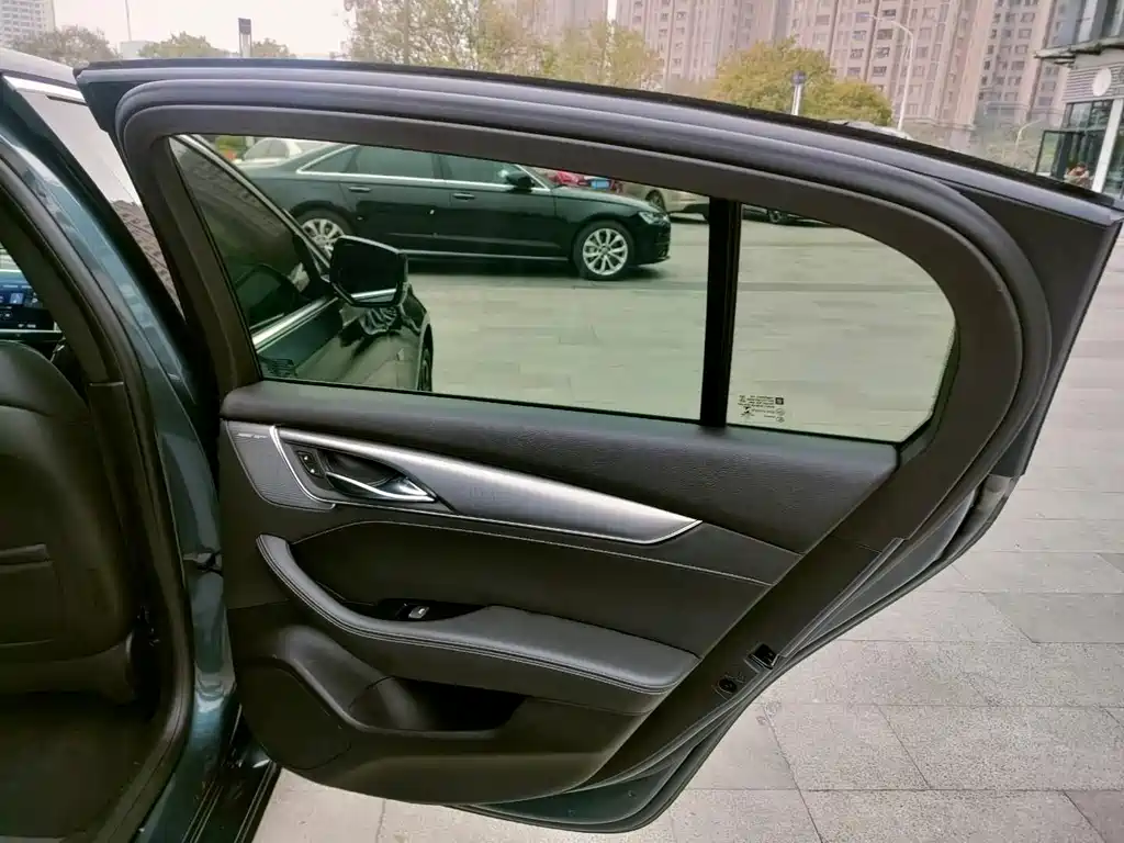 Cadillac CT5 — миниатюра 15