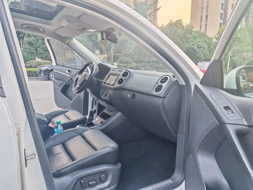 Volkswagen Tiguan — миниатюра 8