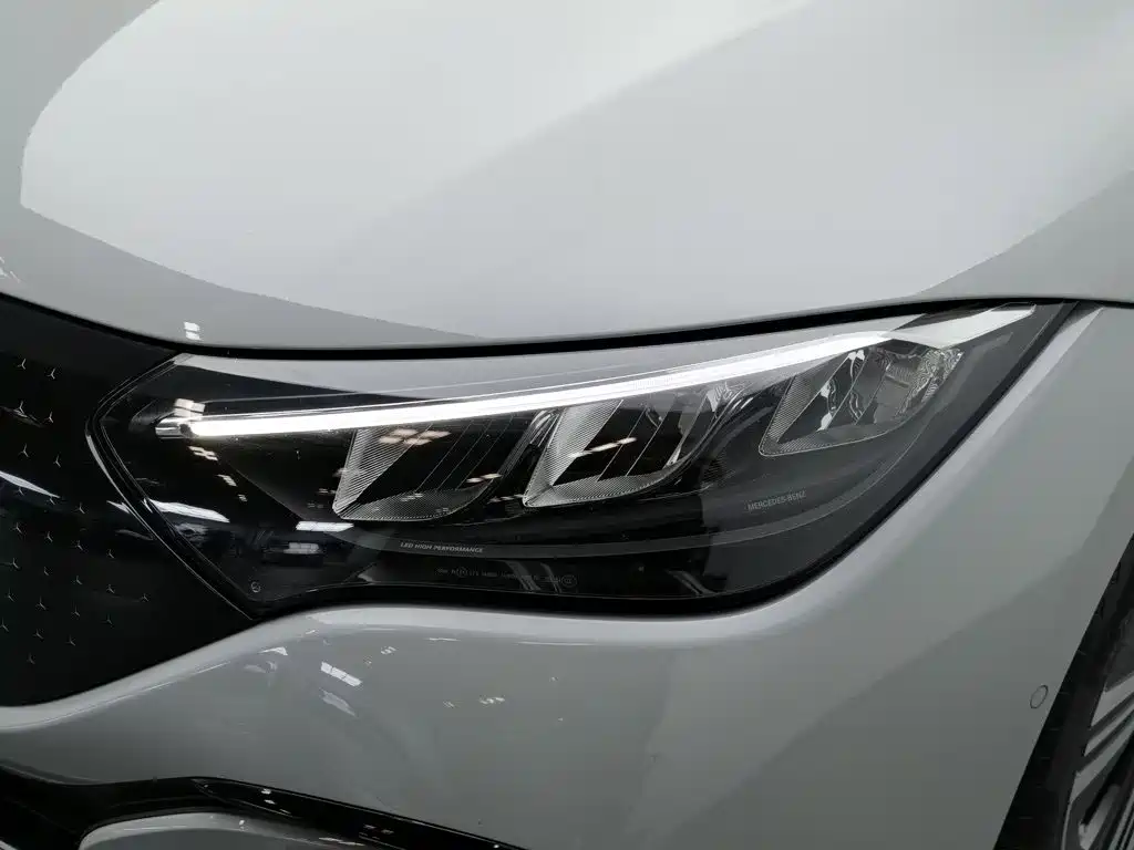 Mercedes-Benz EQE — миниатюра 7