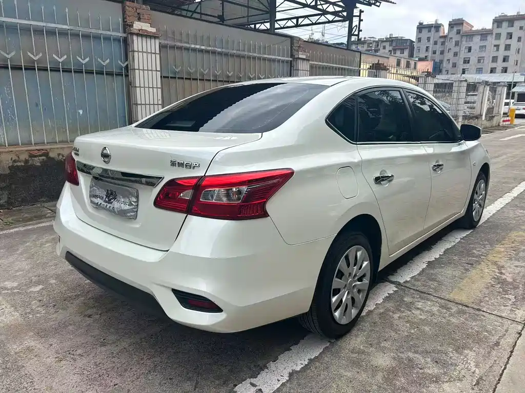 Nissan Sylphy — миниатюра 9