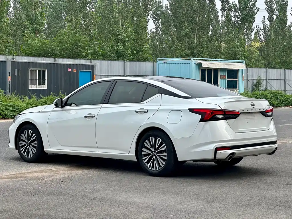 Nissan Teana — миниатюра 4