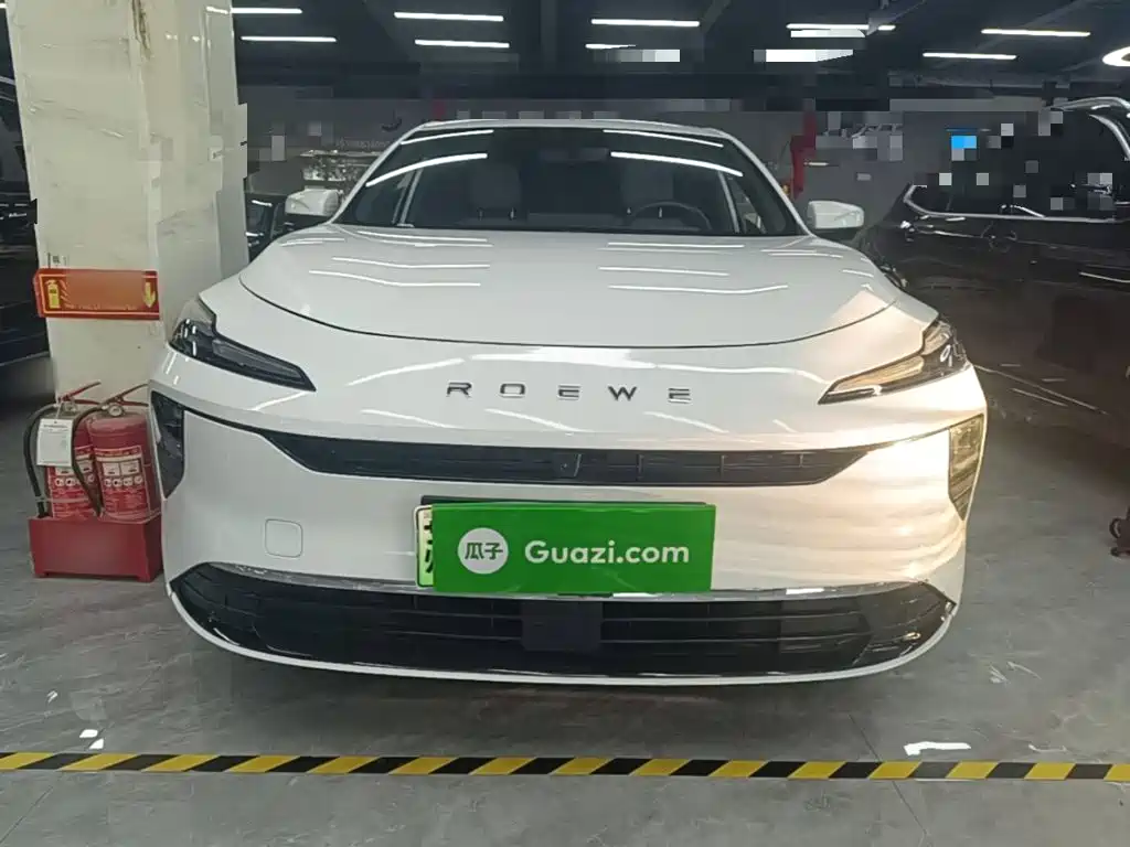 Roewe Young Wai D6 — миниатюра 3