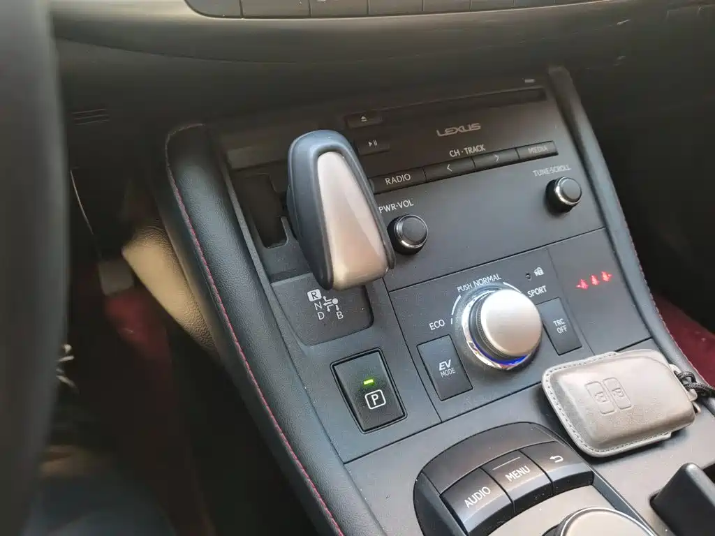 Lexus CT — миниатюра 10