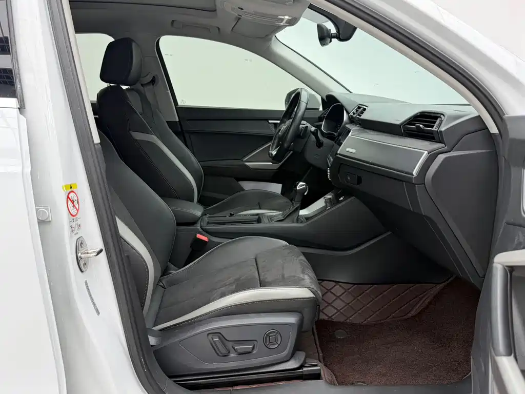 Audi Q3 — миниатюра 10