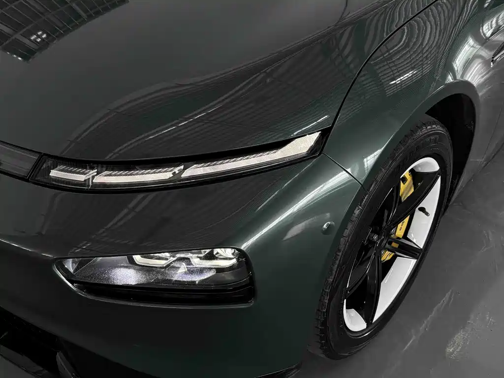 XPeng P7 — миниатюра 4