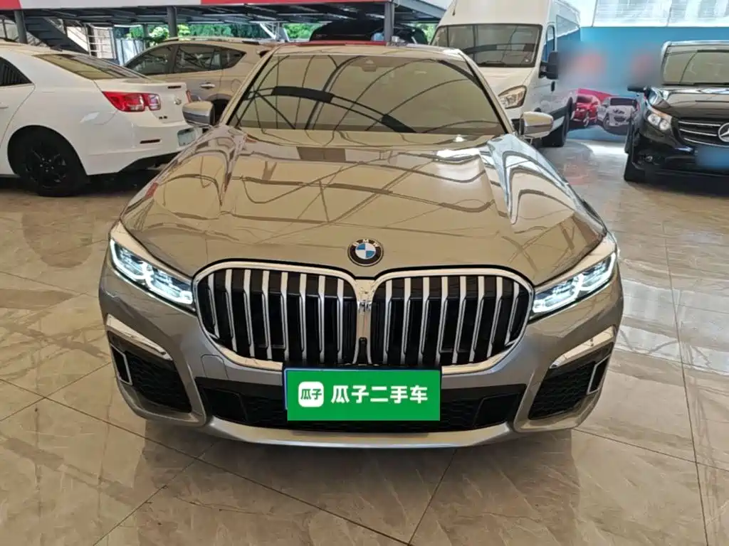 BMW 7 Series — миниатюра 3
