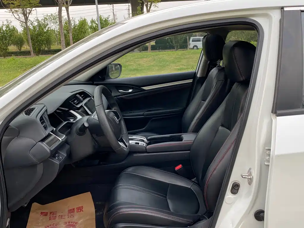 Honda Civic 2019 220TURBO CVT V