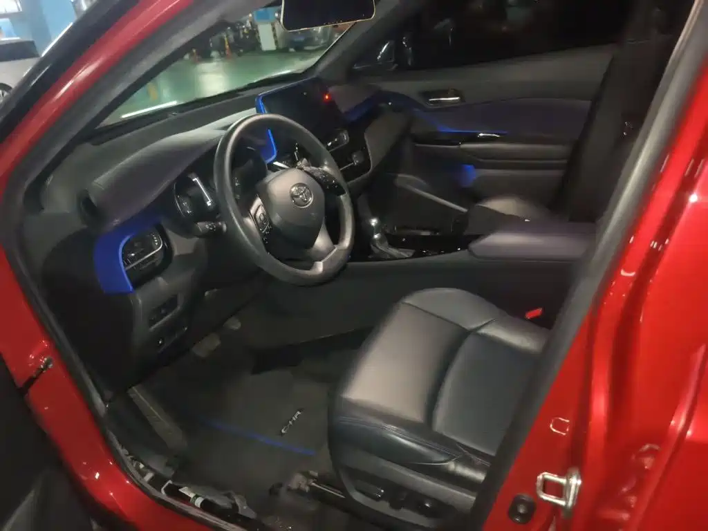 Toyota C-HR — миниатюра 16