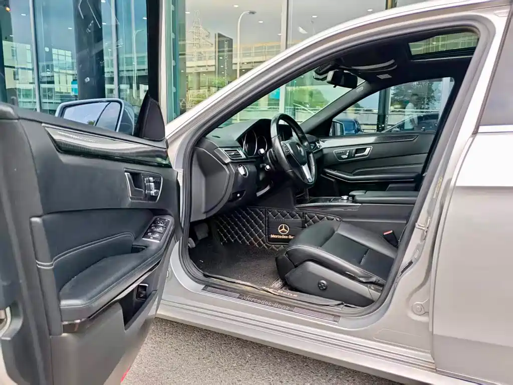 Mercedes-Benz E-Class — миниатюра 4
