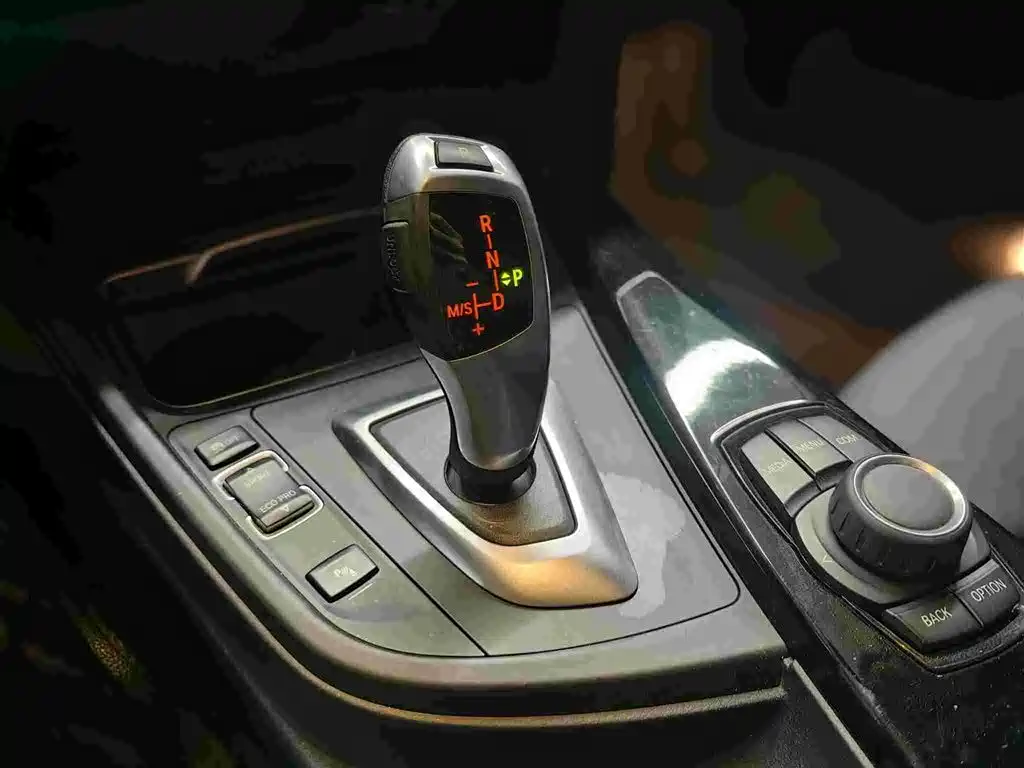 BMW 3 Series — миниатюра 9