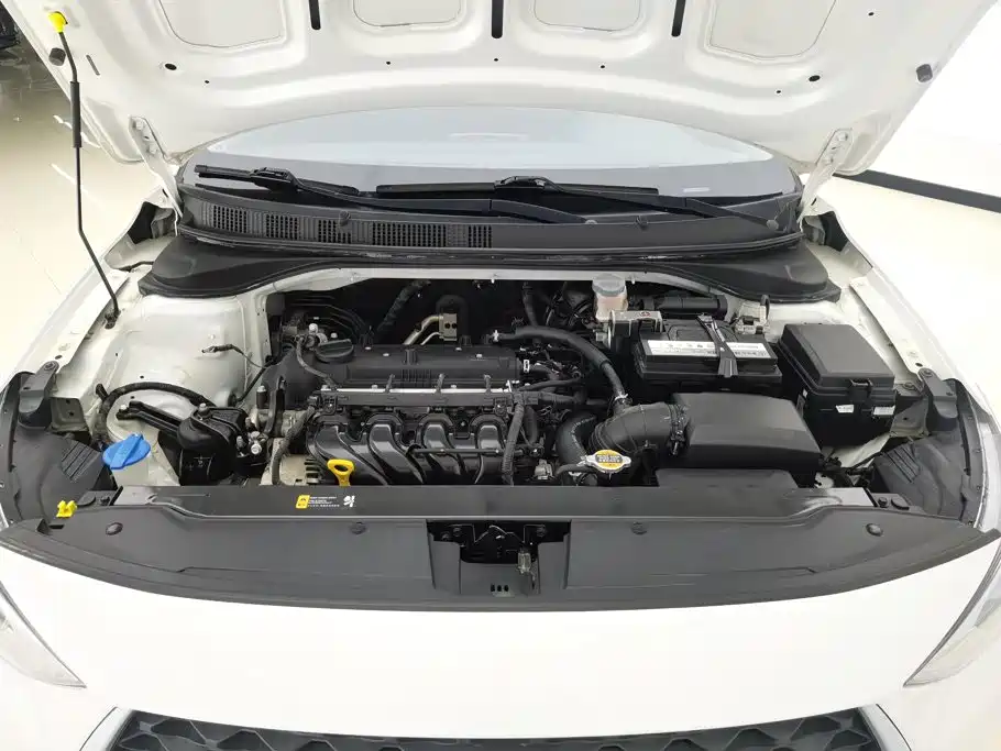 Hyundai Elantra — миниатюра 10