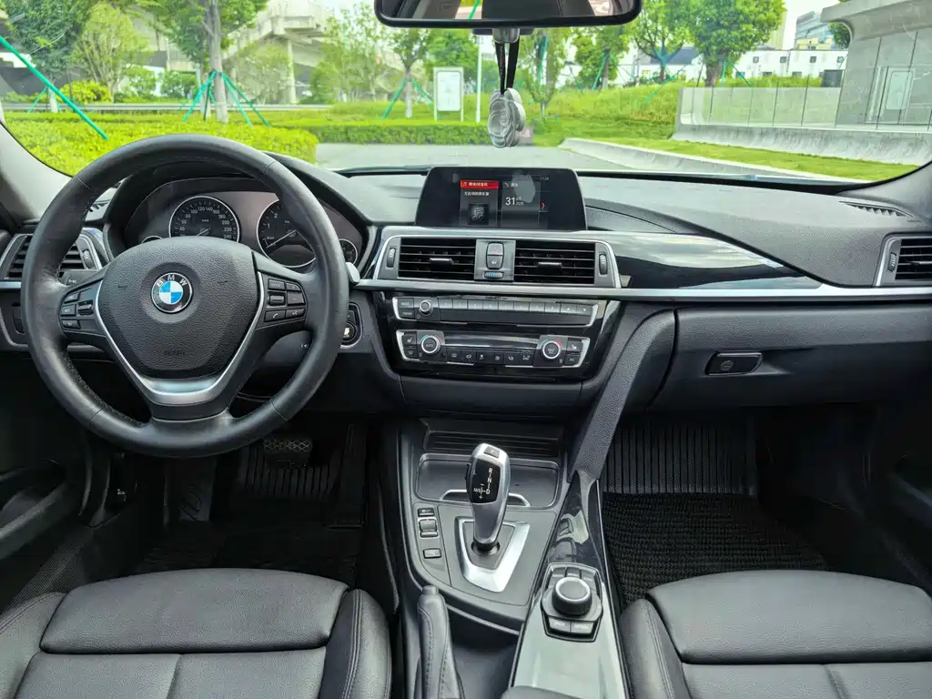 BMW 3 Series — миниатюра 5