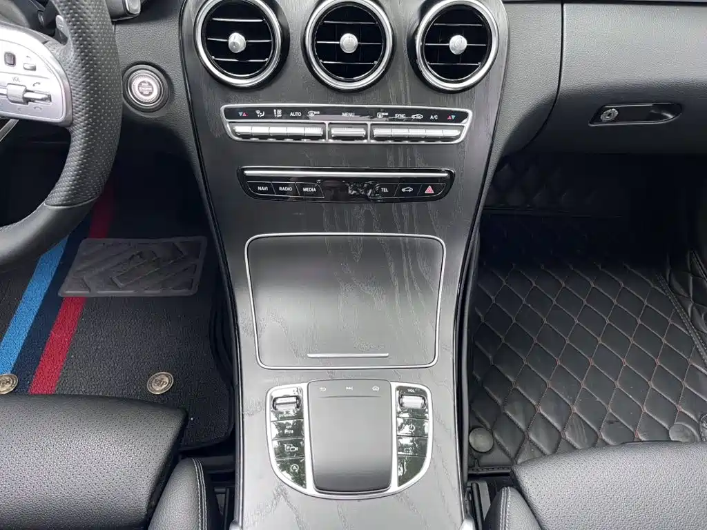 Mercedes-Benz C-Class — миниатюра 16