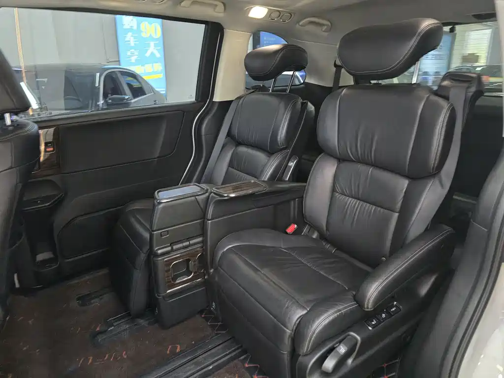Honda Elysion — миниатюра 6
