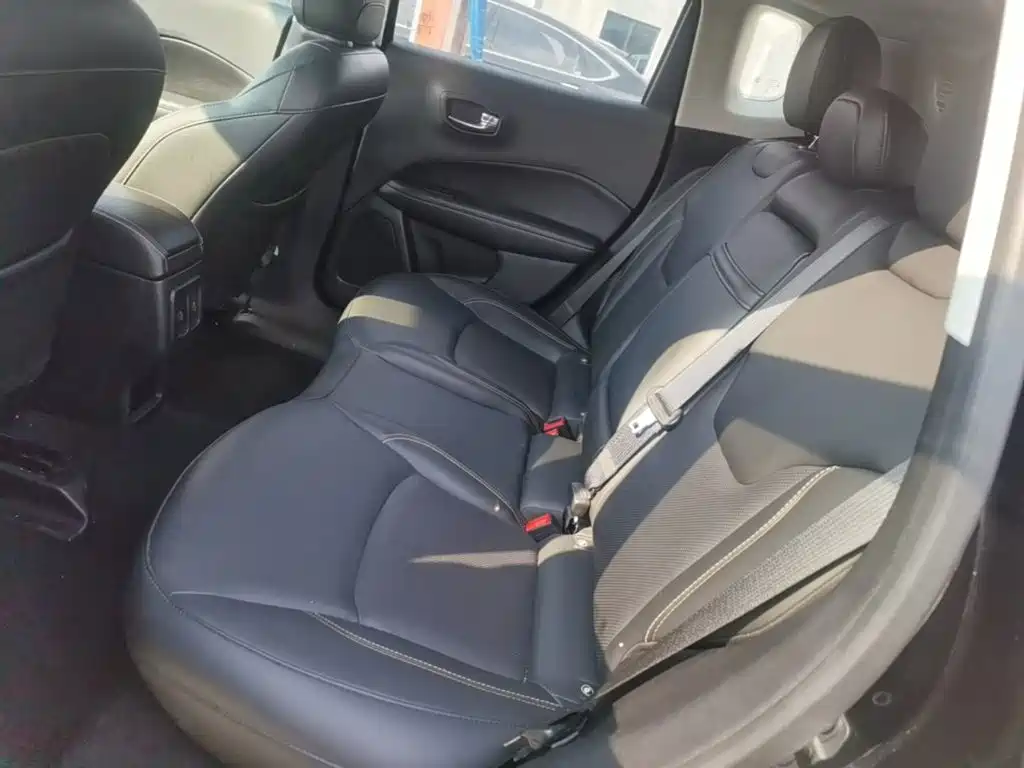 Jeep Compass — миниатюра 17
