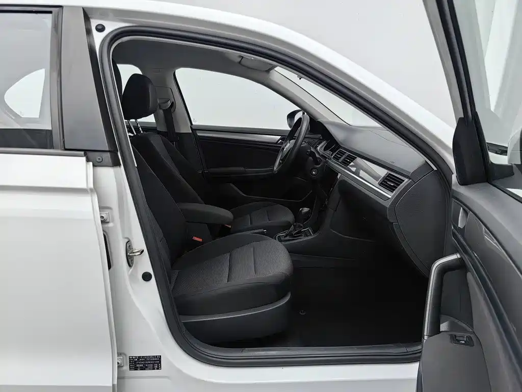 Volkswagen Bora — миниатюра 23