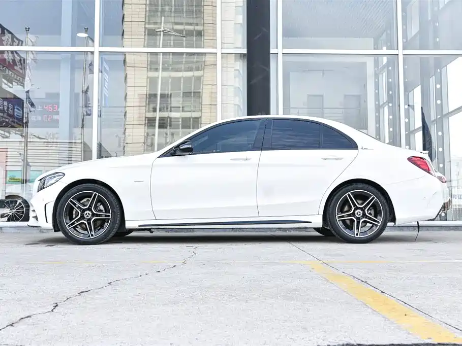 Mercedes-Benz C-Class — миниатюра 4