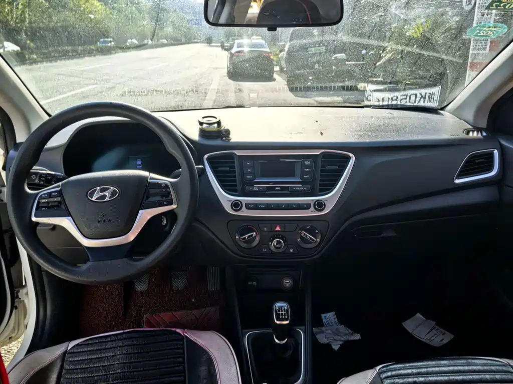 Hyundai Verna — миниатюра 5