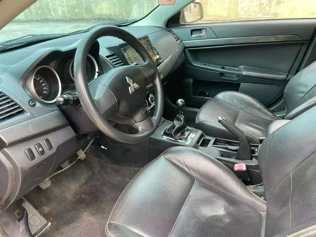 Mitsubishi Lancer EX — миниатюра 6