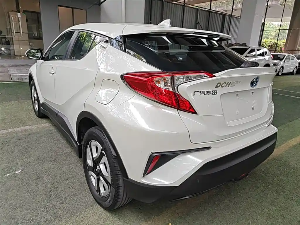 Toyota C-HR EV — миниатюра 23
