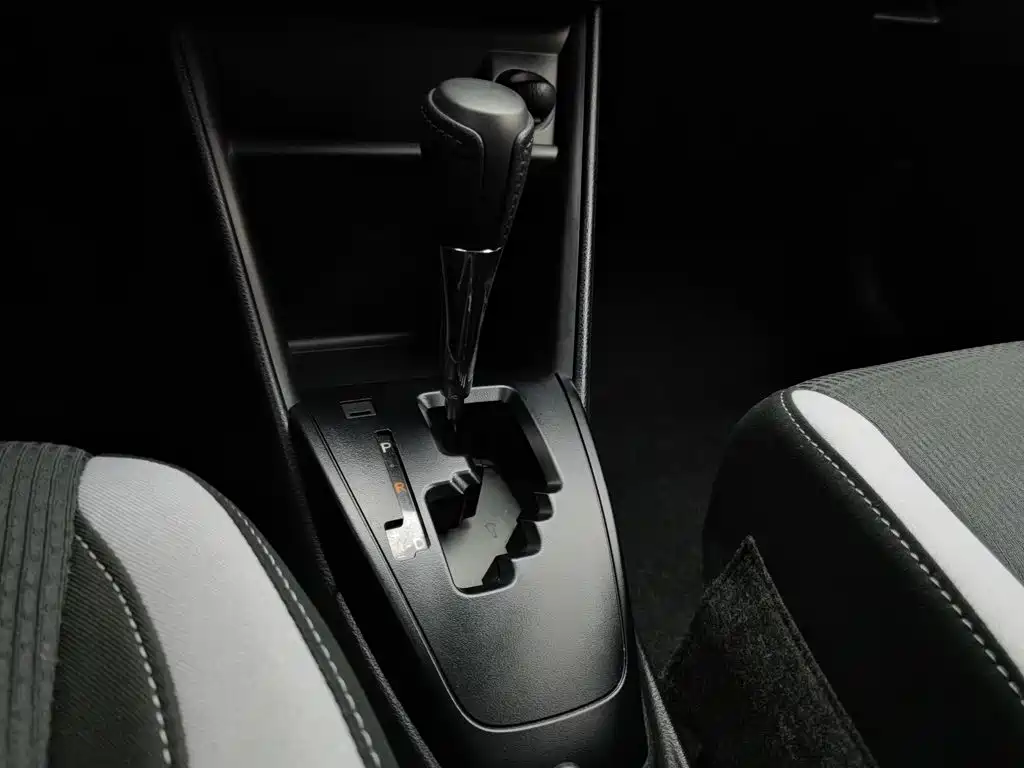 Toyota Yaris L — миниатюра 13