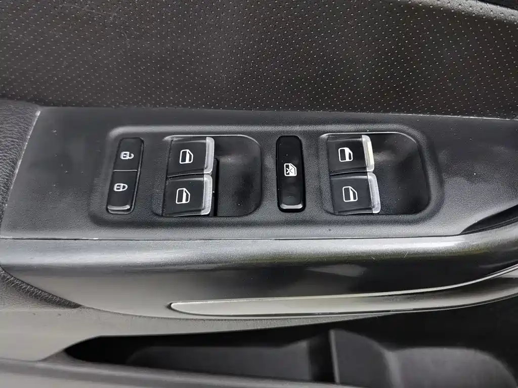 Chery Arrizo 5 — миниатюра 9