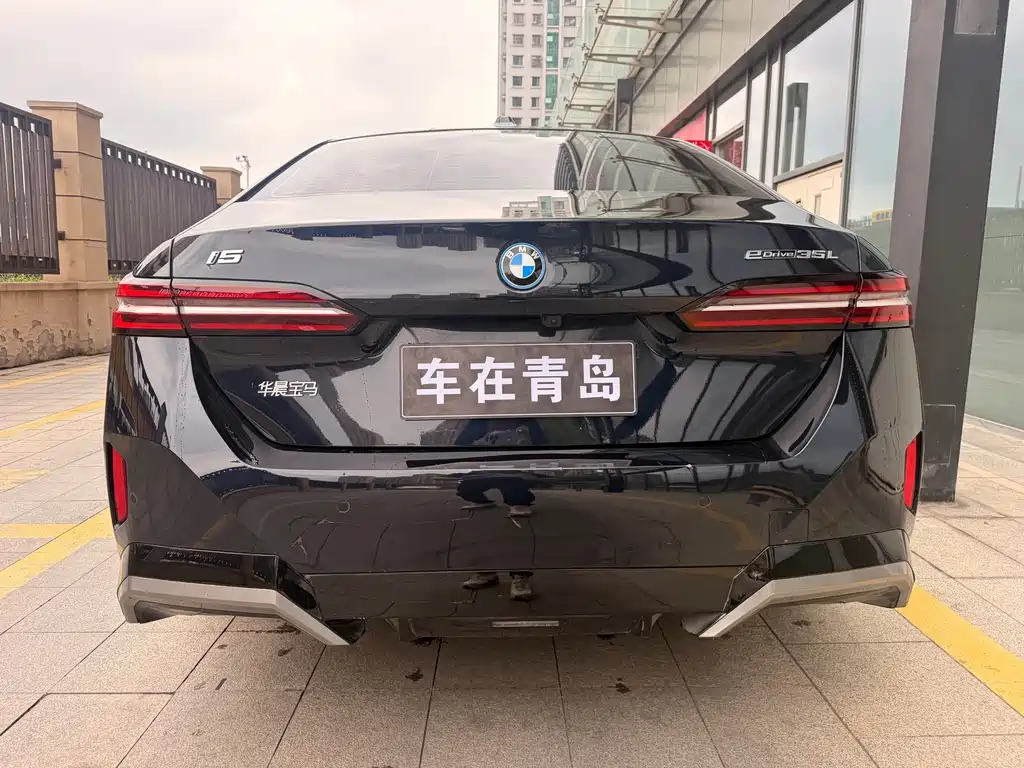 BMW i5 — миниатюра 11