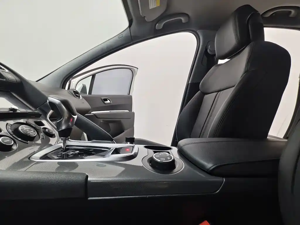 Peugeot 3008 — миниатюра 12