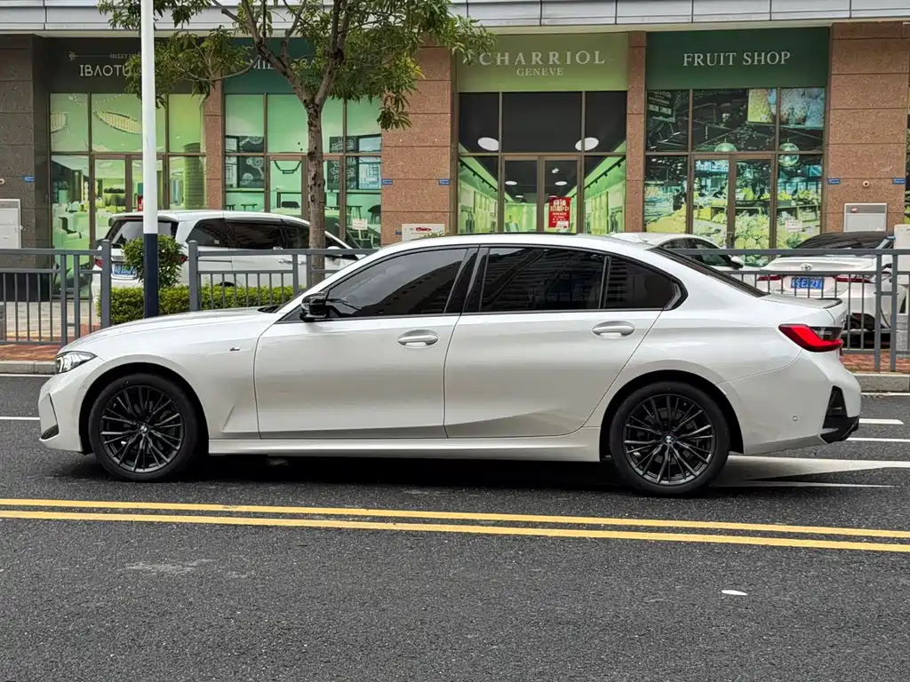 BMW 3 Series — миниатюра 27