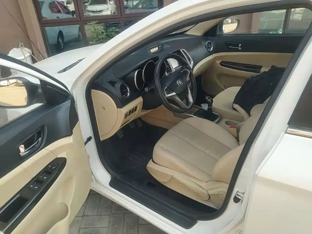 Changan Eado — миниатюра 16