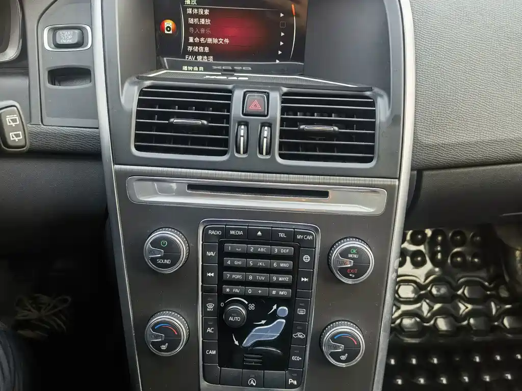 Volvo XC60 — миниатюра 9