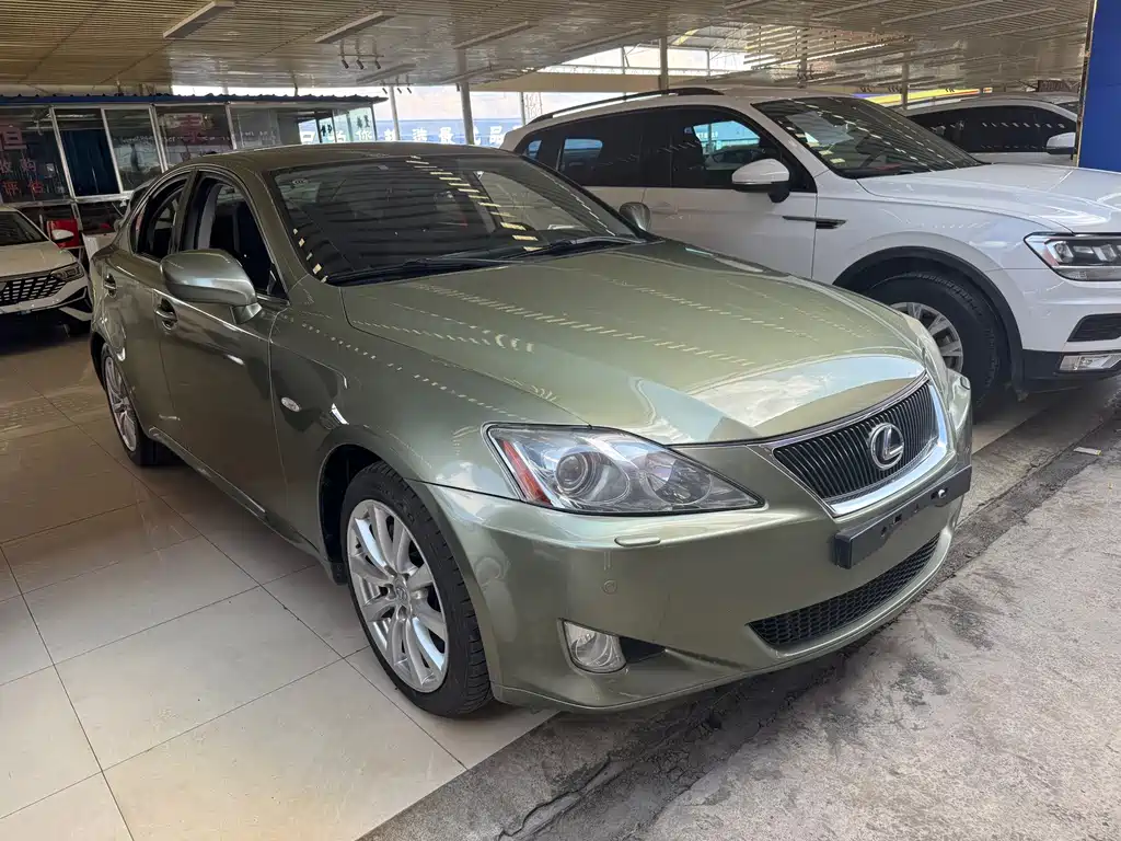 Lexus IS — миниатюра 3