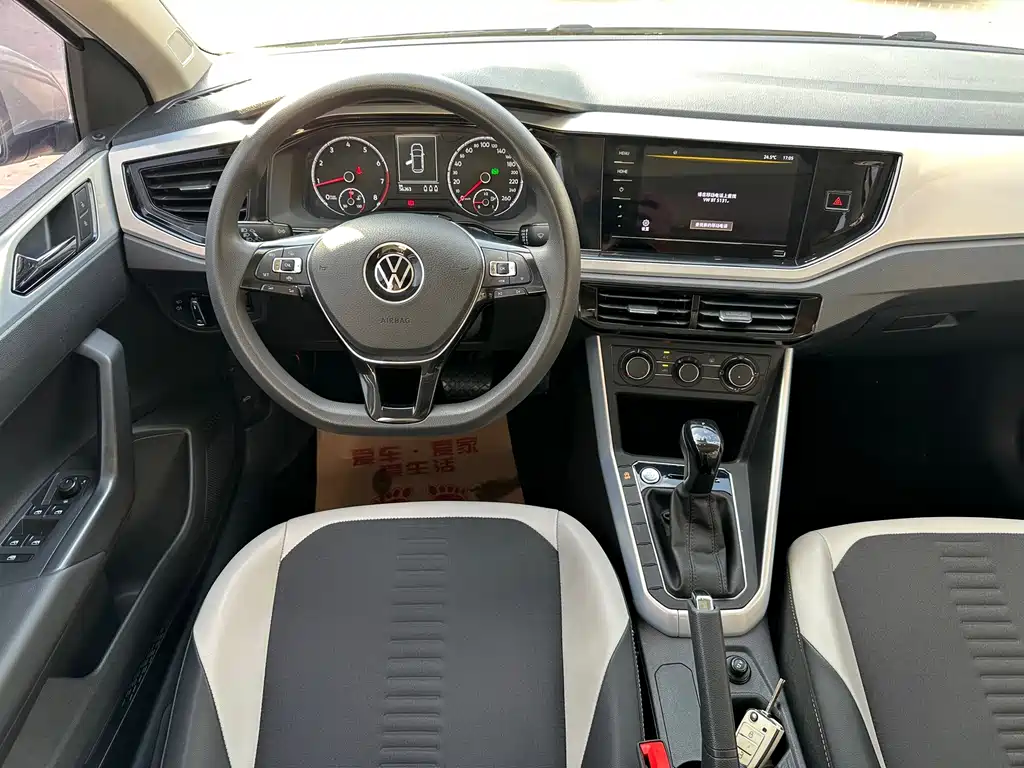 Volkswagen Polo — миниатюра 6