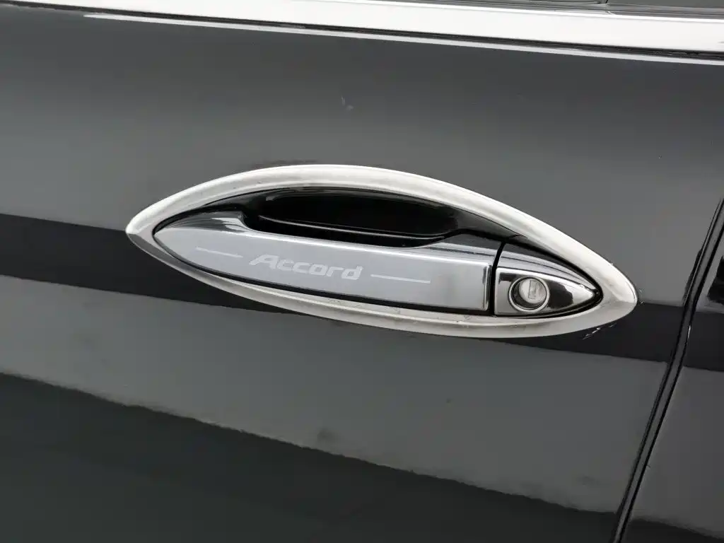 Honda Accord — миниатюра 18