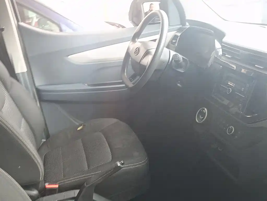 SAIC MAXUS CHASE EV30