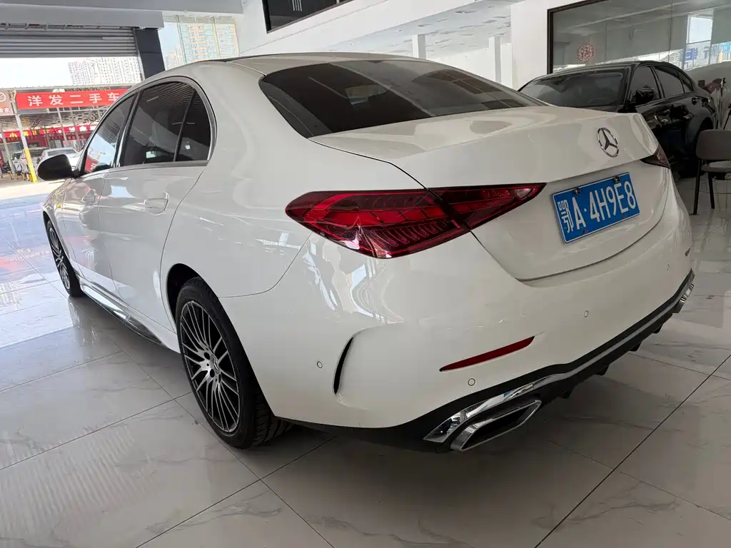 Mercedes-Benz C-Class — миниатюра 7