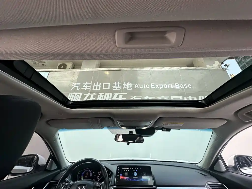 Honda Accord 2022 — фото 13