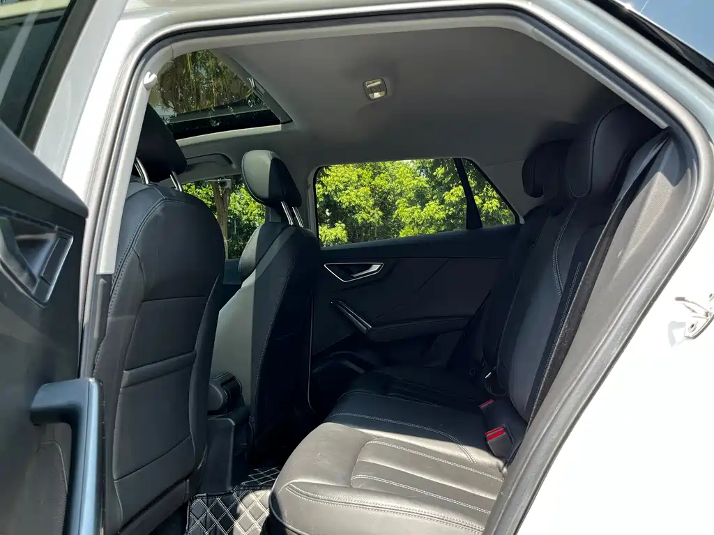 Audi Q2L — миниатюра 6