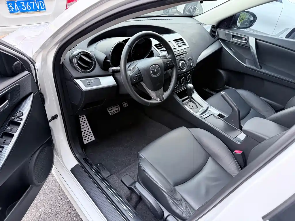 Mazda 3 Xingcheng — миниатюра 11