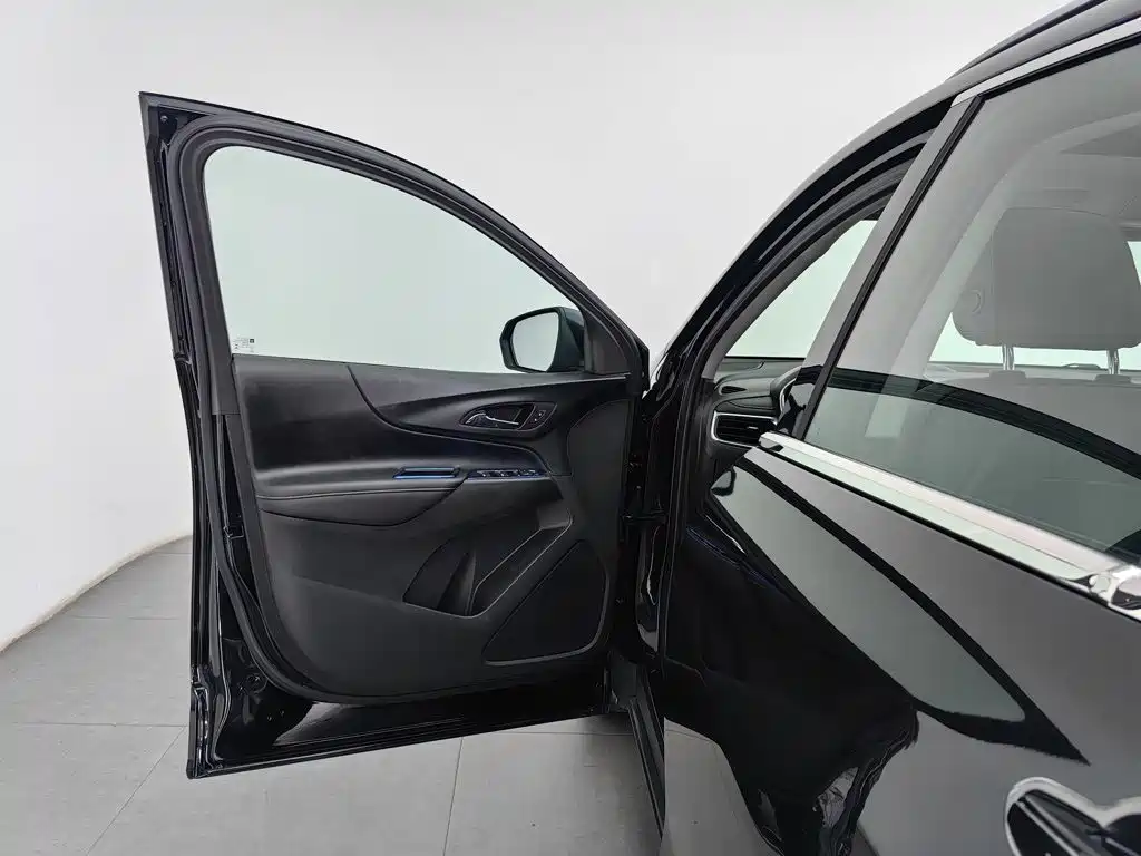 Chevrolet Equinox — миниатюра 8
