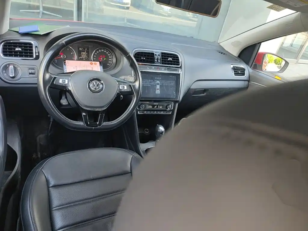 Volkswagen Polo — миниатюра 13