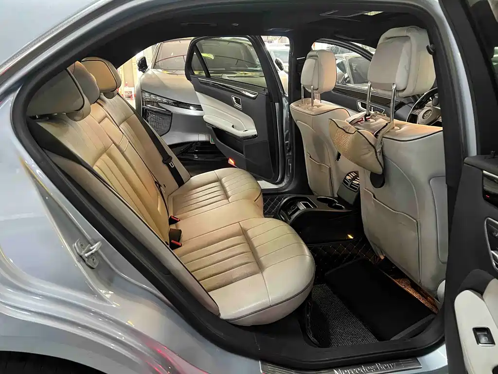 Mercedes-Benz E-Class — миниатюра 8