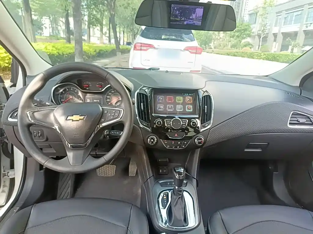 Chevrolet Cruze — миниатюра 10