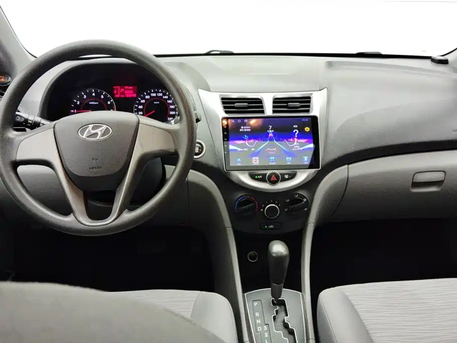 Hyundai Verna — миниатюра 12