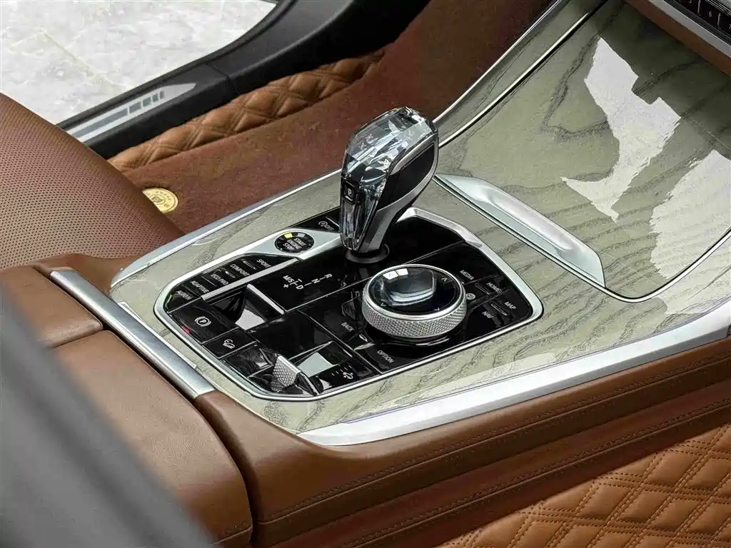 BMW X7 — миниатюра 14
