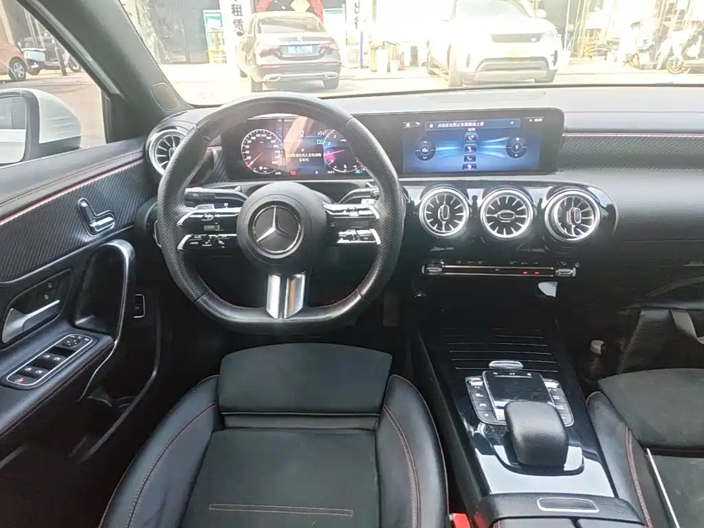 Mercedes-Benz A-Class — миниатюра 13