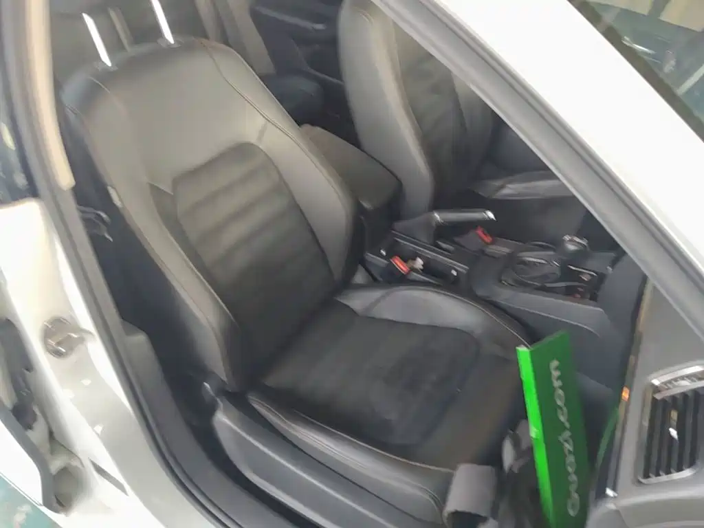 Volkswagen Sagitar — миниатюра 25