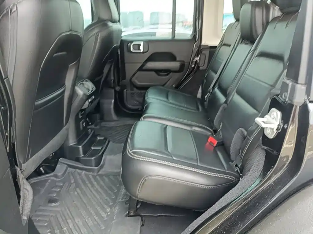Jeep Wrangler — миниатюра 17
